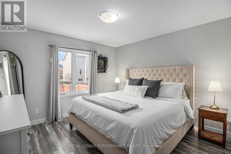 29474543/8-brittany-street/north-stormont-finch-twp/north-stormont/ontario/K0A1R0_12