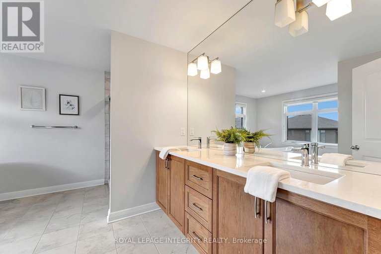 28739043/885-moses-tennisco-street/cfb-rockcliffe-and-area/ottawa/ontario/K1K5A2_37