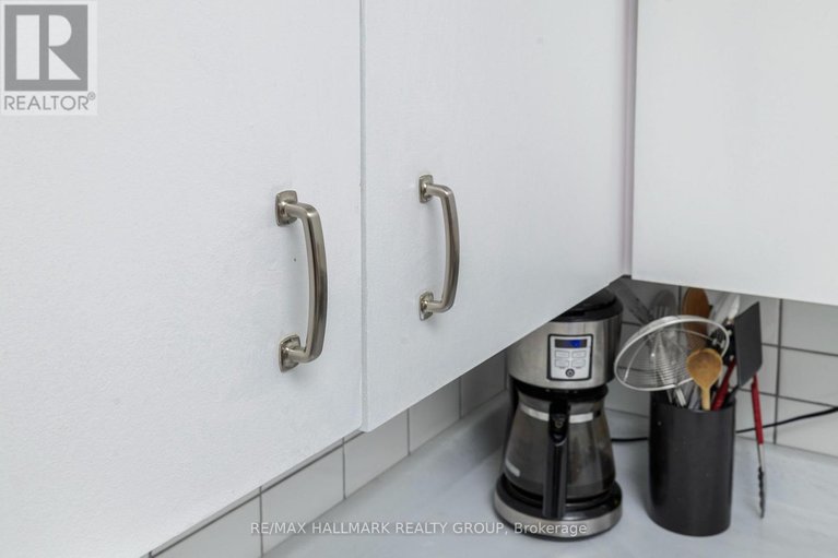 29135225/203-345-centrum-boulevard/bilberry-creekqueenswood-heights/ottawa/ontario/K1E3W9_9