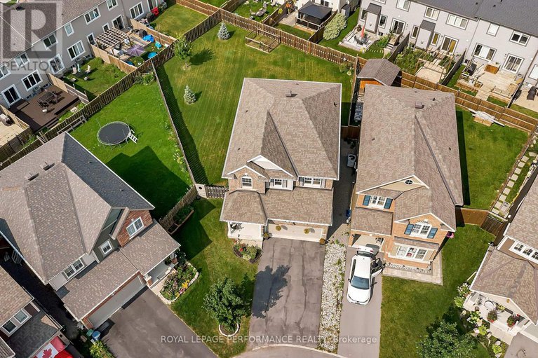 28871185/16-sweetbay-circle/stittsville-north/ottawa/ontario/K2S0W8_28
