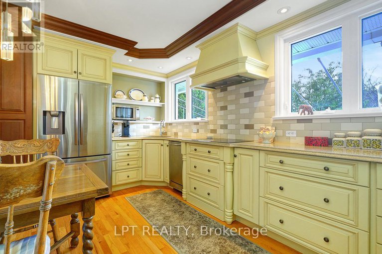 28230942/169-roger-road/faircrest-heights/ottawa/ontario/K1H5C7_16