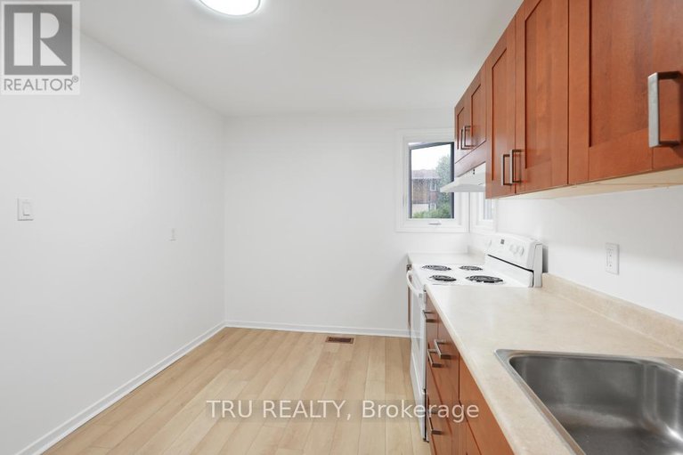28561491/60-98-mcclintock-way-way/katimavik/ottawa/ontario/K2L2A4_11