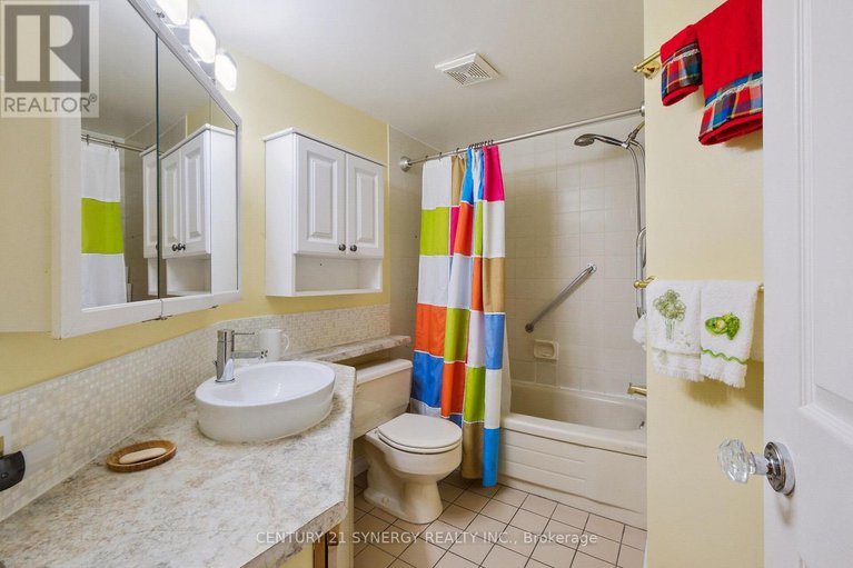 28530021/104-295-gilmour-street/ottawa-centre/ottawa/ontario/K2P0P7_8
