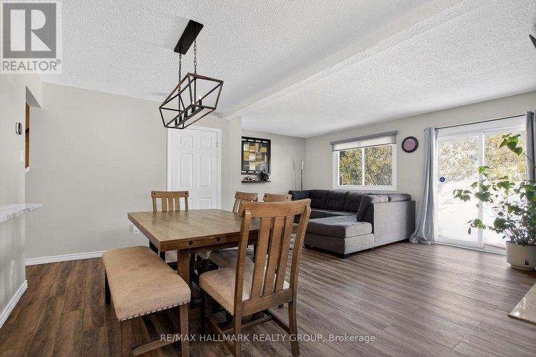 29580868/37-priam-way/westcliffe-estates/ottawa/ontario/K2H8S7_6