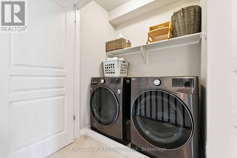 28594229/741-morningstar-way/mer-bleuebradley-estatesanderson-park/ottawa/ontario/K1W0G6_19