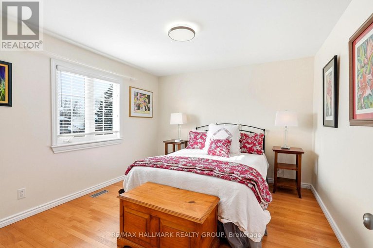 29419455/552-wilkie-drive/fallingbrookpineridge/ottawa/ontario/K4A1M7_25