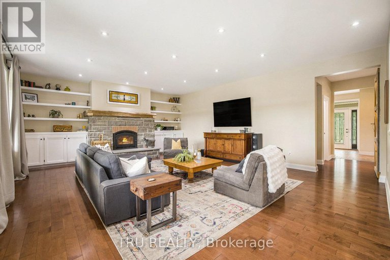 28764522/2465-marchurst-road/kanata-north-west/ottawa/ontario/K2W0H2_19