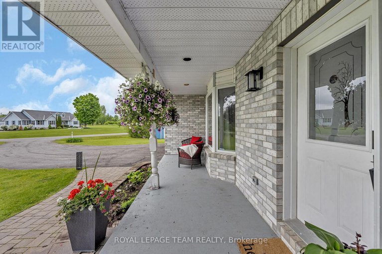 28655294/118-rushing-brook-drive/huntley-ward-south-west/ottawa/ontario/K0A1L0_5