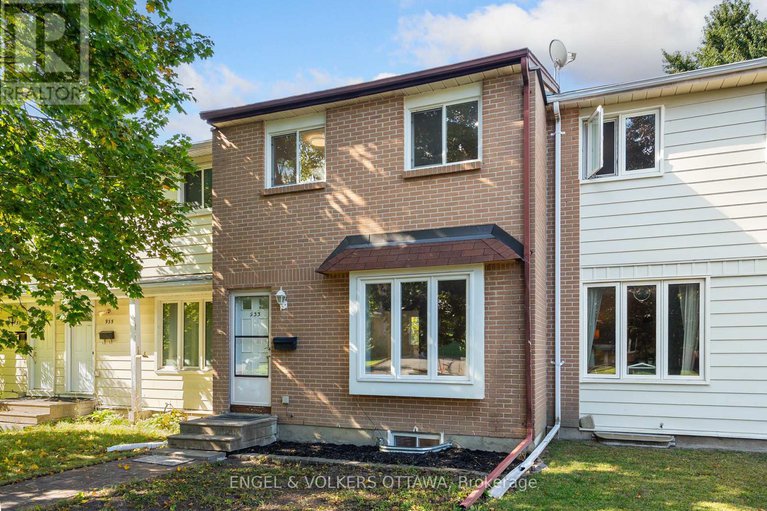 28917189/933-greenbriar-avenue/carleton-heights/ottawa/ontario/K2C0J8_4