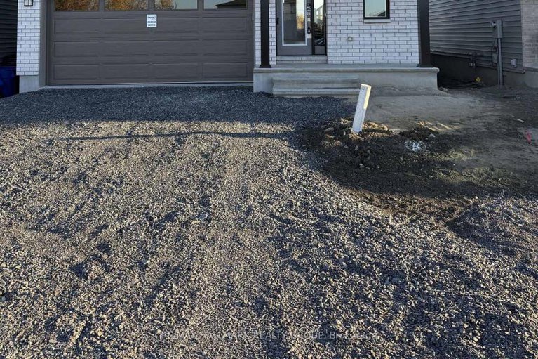 29172470/526-reflection-street/orleans-village/ottawa/ontario/K1W0S8_3