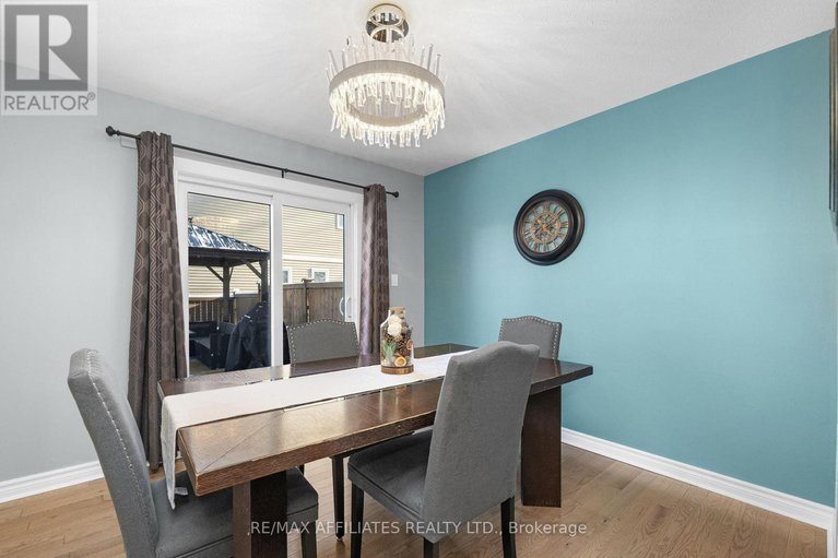 29175531/910-borland-drive/chatelaine-village/ottawa/ontario/K1E1X6_13