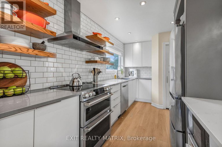 28812428/1503-briarfield-crescent/fallingbrookridgemount/ottawa/ontario/K4A1W6_14