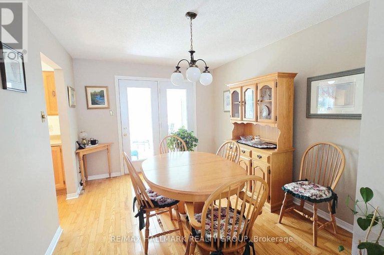 29675642/119-archie-street/constance-bay/ottawa/ontario/K0A3M0_8