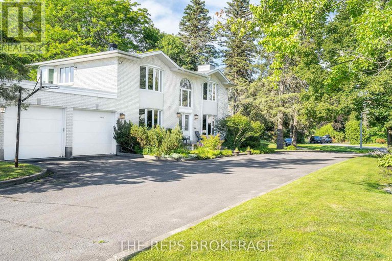 28788760/3062-upper-otterson-place/mooneys-bayrevelstoke/ottawa/ontario/K1V7B6_50
