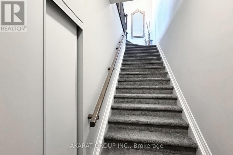 29571898/g-725-dearborn-private/blossom-parkkemp-parkfindlay-creek/ottawa/ontario/K1T0W4_7