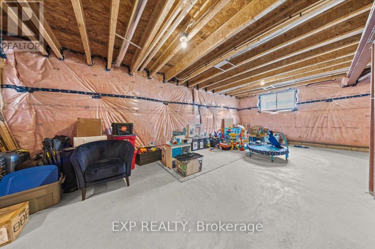 29305395/307-686-quilter-row/goulbourn-twp-from-franktown-rdsouth-to-rideau/ottawa/ontario/K0A2Z0_33