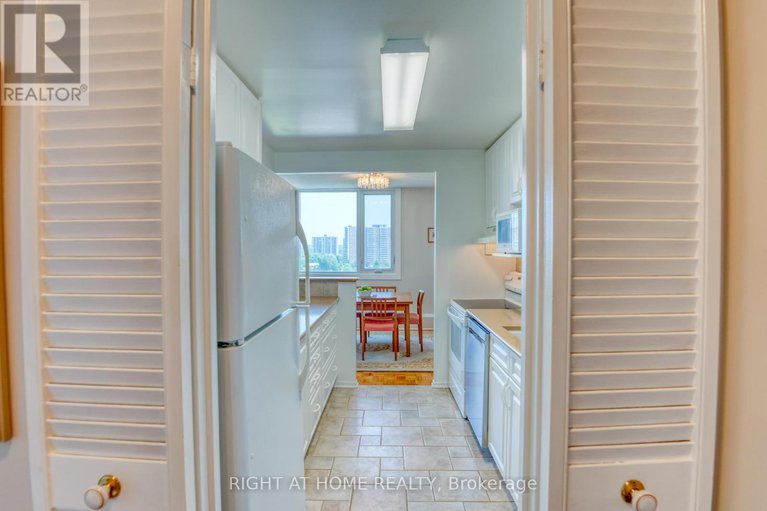 28430489/1401-2625-regina-street/britannia/ottawa/ontario/K2B5W8_9