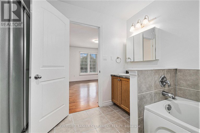 29078721/118-bay-street/drummond-n-elmsley-drummond-twp/drummondnorth-elmsley/ontario/K7C4K9_18