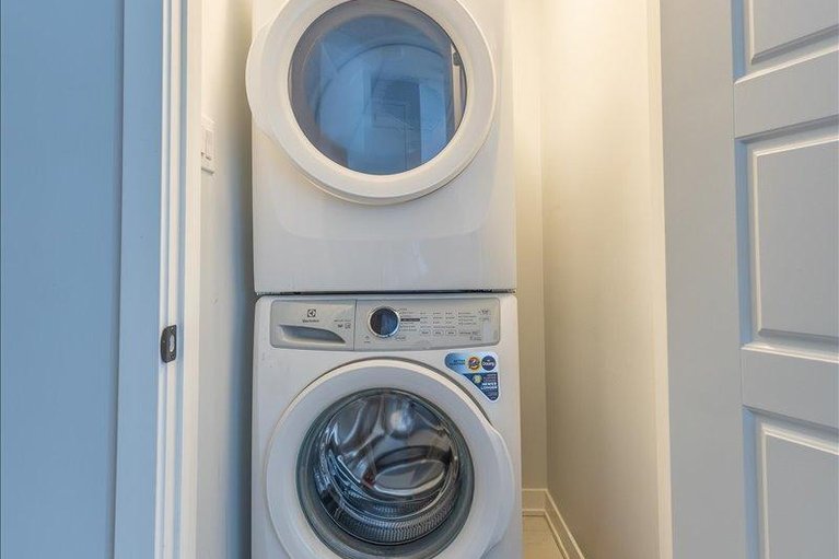 29581808/297-billrian-crescent/stittsville-north/ottawa/ontario/K2S3A6_19