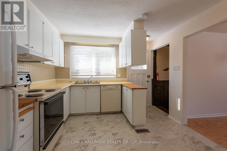 28823440/2429-ogilvie-road/beacon-hill-north/ottawa/ontario/K1J7N3_10