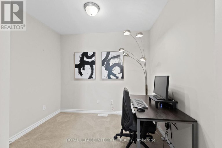 28756999/611-compass-street/mer-bleuebradley-estatesanderson-park/ottawa/ontario/K1W0J8_4