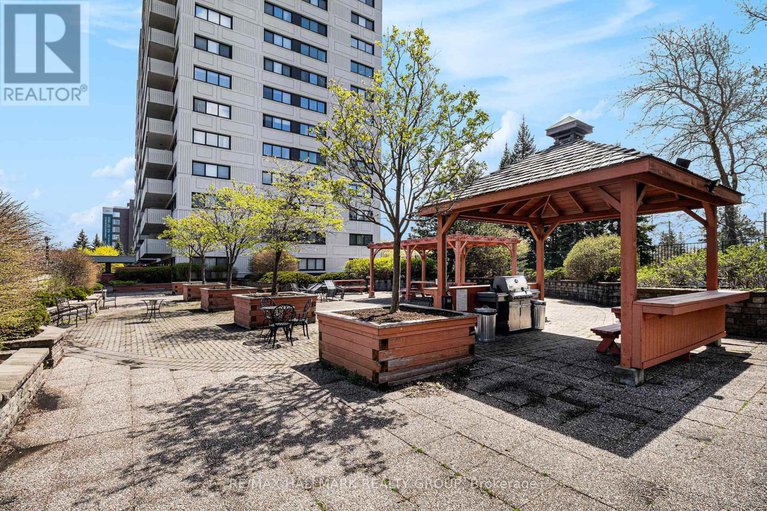 28743347/1406-40-landry-street/vanier/ottawa/ontario/K1L8K4_19
