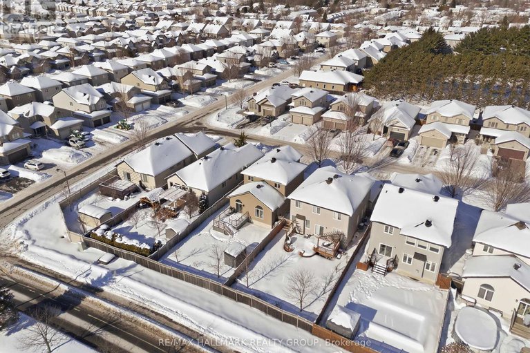 29319588/109-thivierge-court/town-of-rockland/clarence-rockland/ontario/K4K0E7_42