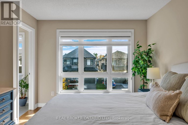 29571545/291-shinleaf-crescent/mer-bleuebradley-estatesanderson-park/ottawa/ontario/K1W0J2_26