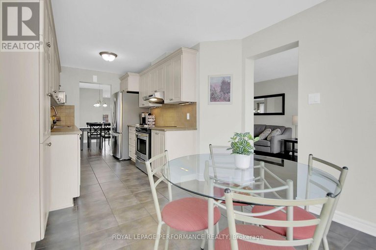 28636088/895-ashenvale-way/avalon-east/ottawa/ontario/K4A0R8_17