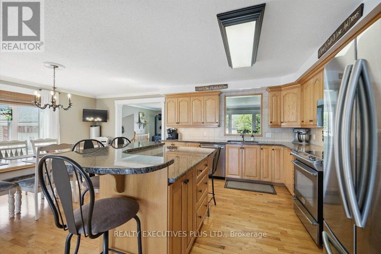 29406075/2935-baseline-road/clarencerockland-twp/clarence-rockland/ontario/K0A3N0_8