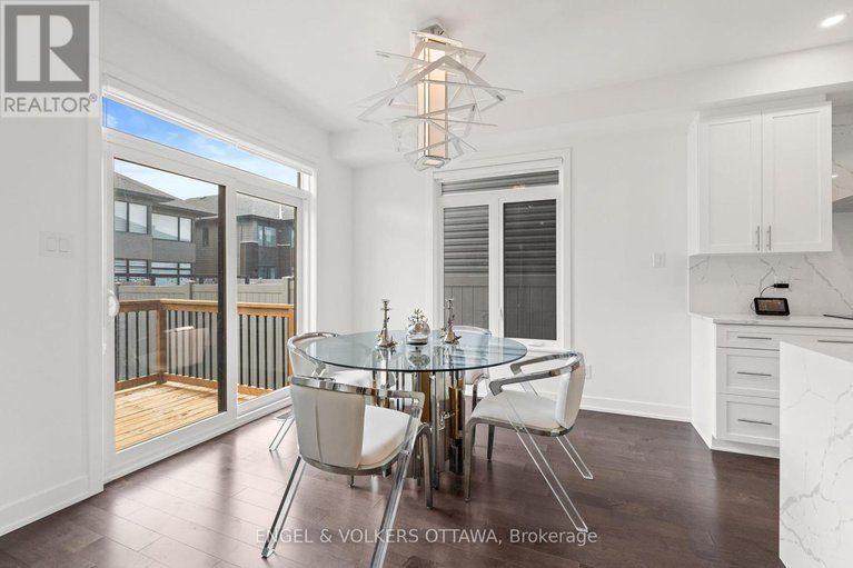 28973676/1047-hydrangea-avenue/riverside-southgloucester-glen/ottawa/ontario/K4M0L5_13