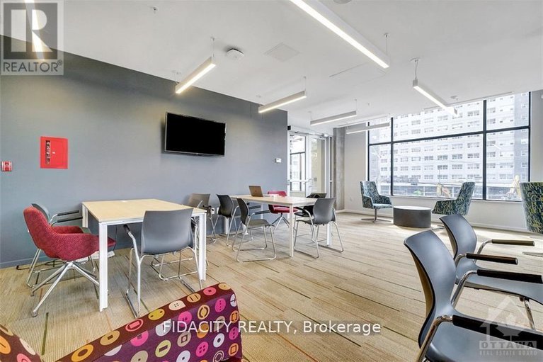 29169737/1516-105-champagne-avenue-s/west-centre-town/ottawa/ontario/K1S4P3_11