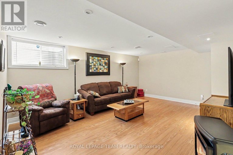 29585546/267-northwind-street/avalon-east/ottawa/ontario/K4A5G5_31