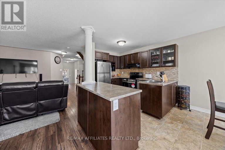 28378372/119-silvermoon-crescent/avalon-east/ottawa/ontario/K4A0P5_15
