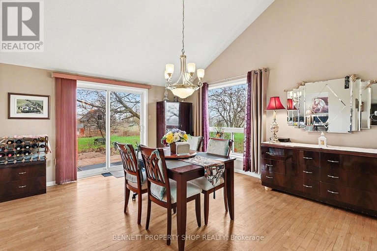 29682682/3490-larmours-road/sarsfieldbearbrook/ottawa/ontario/K0A3E0_10