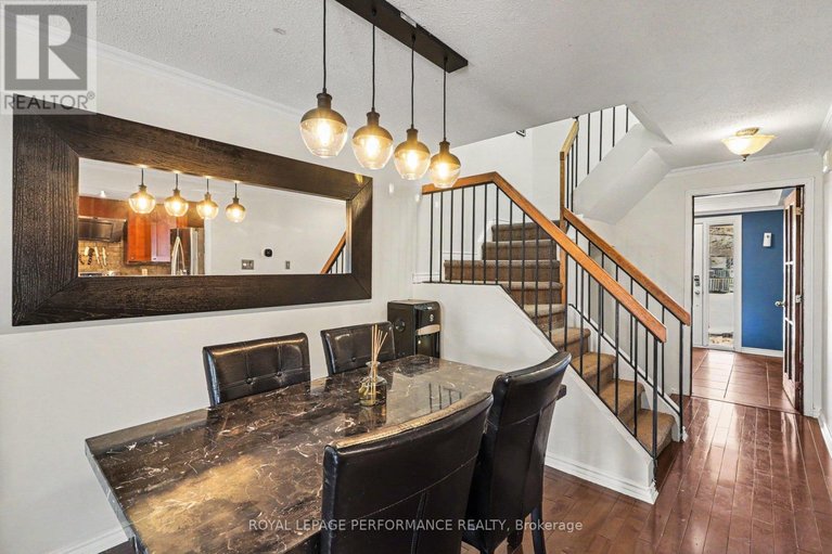 29586138/7004-bilberry-drive/convent-glen-north/ottawa/ontario/K1C3R6_11