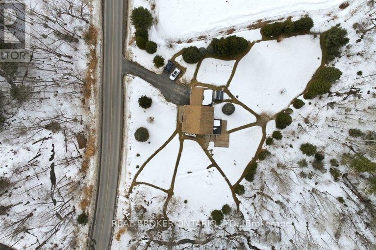 29463129/1585-becketts-creek-road/cumberland-west/ottawa/ontario/K4C1C8_38