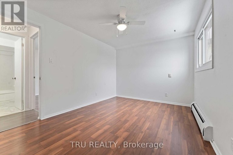 29096020/8-898-elmsmere-road/beacon-hill-south/ottawa/ontario/K1J7T6_13