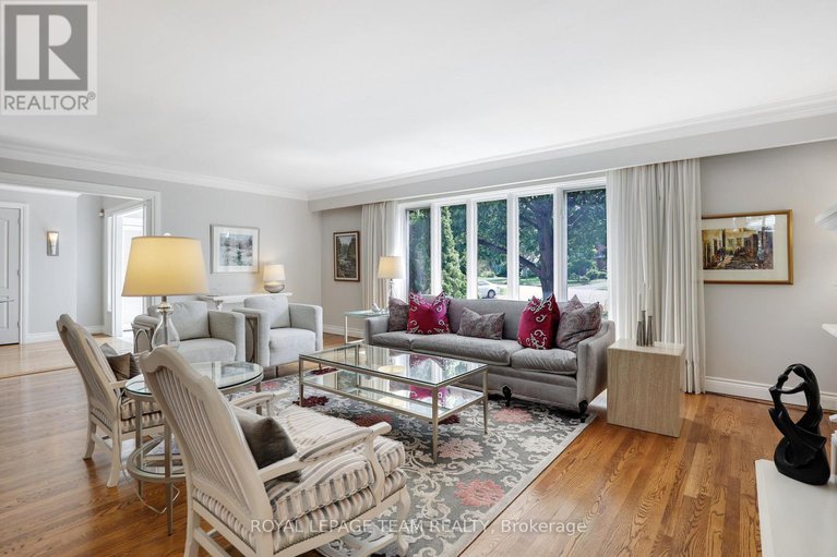 28584600/1939-wembley-avenue/carlingwood/ottawa/ontario/K2A1A8_13