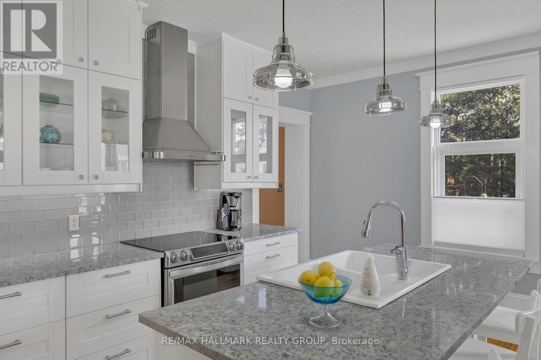 28129340/215-thomas-street/kemptville/north-grenville/ontario/K0G1J0_17