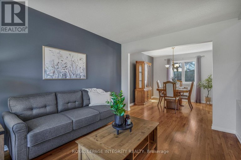 29666462/641-apollo-way/fallingbrookpineridge/ottawa/ontario/K4A1T5_7