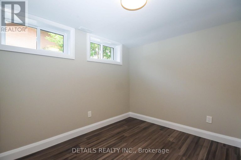 28587283/1300-field-street/bel-air-park/ottawa/ontario/K2C2R3_30