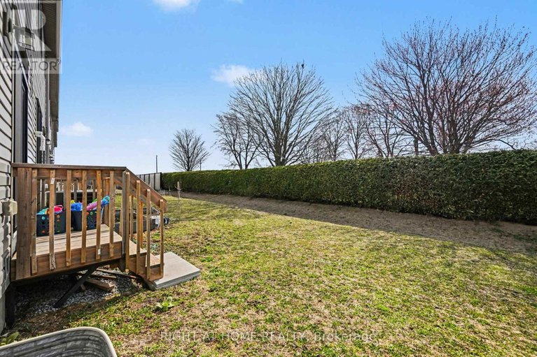 29650531/112-attwell-private/morgans-grantsouth-march/ottawa/ontario/K2K0H7_2