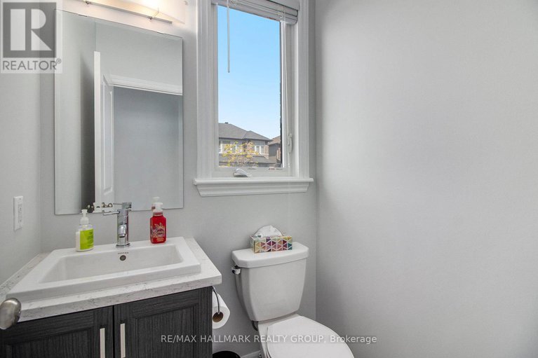 28862057/754-cairn-crescent/mer-bleuebradley-estatesanderson-park/ottawa/ontario/K1W0P4_22