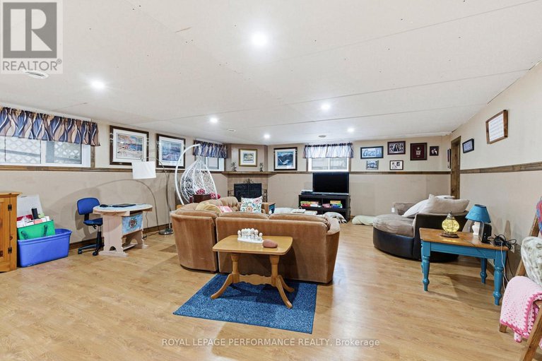 29238691/6149-poirier-avenue/south-glengarry-charlottenburgh-twp/south-glengarry/ontario/K0C2J0_24