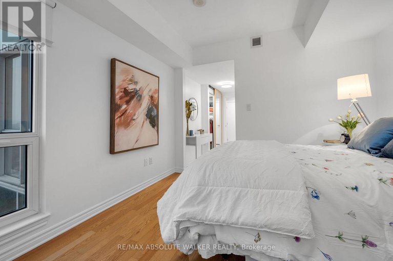 29145601/1002-70-landry-street/vanier/ottawa/ontario/K1L0A8_18