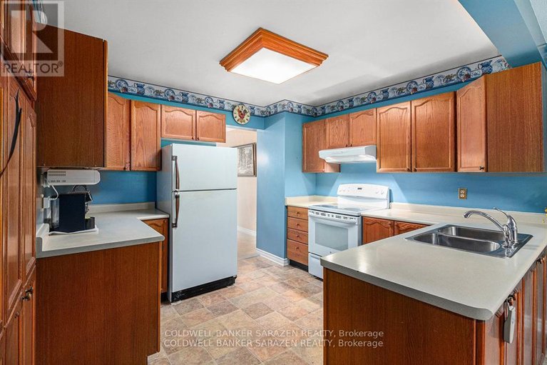 29477070/557-latour-crescent/fallingbrookgardenway-south/ottawa/ontario/K4A1N6_6