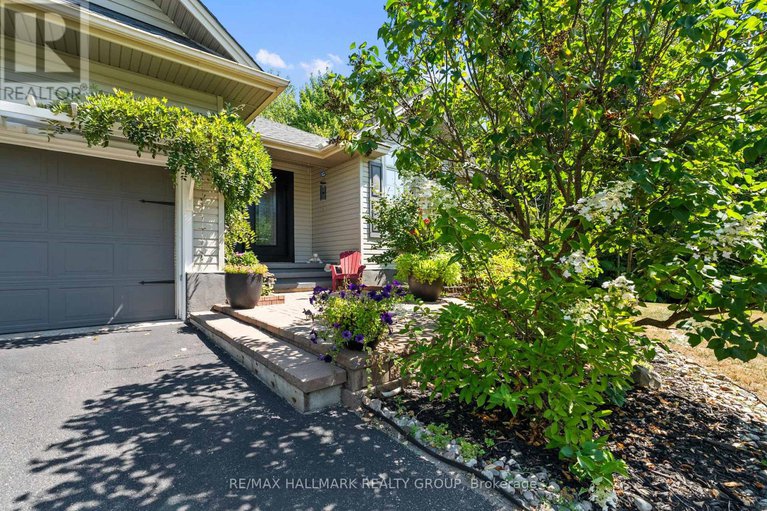 28797627/17-anthony-curro-drive-drive/north-grenville-twp-kemptville-east/north-grenville/ontario/K0G1J0_28