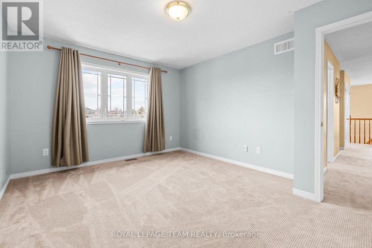 29458293/522-kentmare-crescent/strandherd/ottawa/ontario/K2J5P3_26