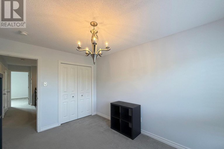 28885401/781-brian-good-avenue/riverside-southgloucester-glen/ottawa/ontario/K4M0E3_21